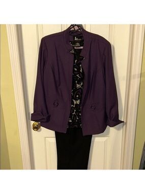KS women’s collection Purple and black pants suit. Size 18W.